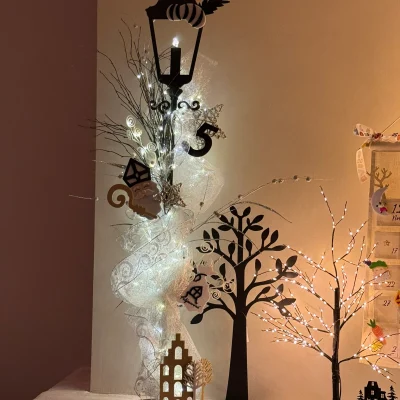 Lantaarn DIY-Pakket; Staande lantaarn met SInterklaasdeco en LED verlichting
