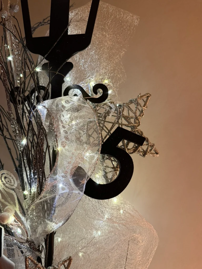 Lantaarn DIY-Pakket; Staande lantaarn met SInterklaasdeco en LED verlichting