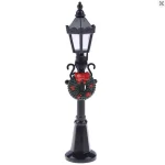 Lantaarn met kerstkrans, hekje, guirlande, led-lampjes, 12cm  (kerst-winter)