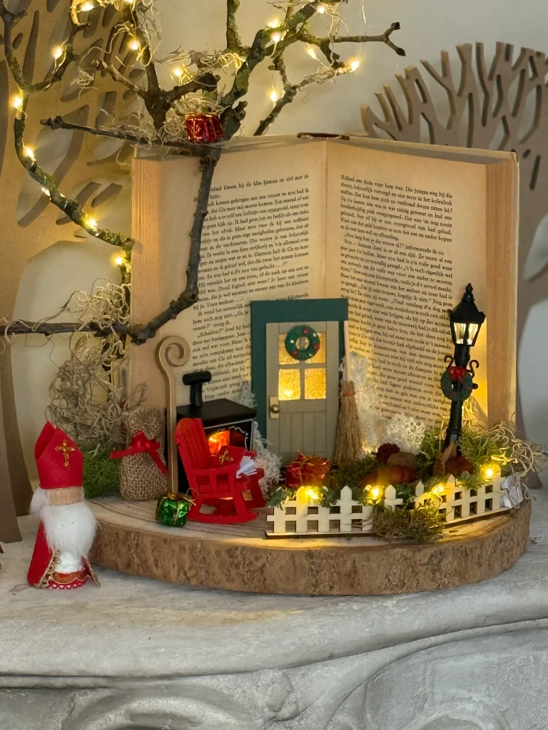 DIY-Pakket; Staand boek met Sinterklaastafereeltje; Sinterklaasje kom maar binnen..