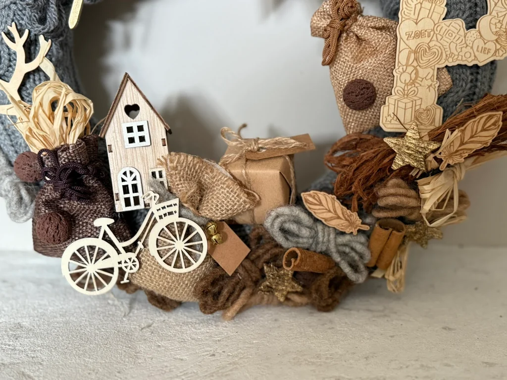 DIY-Pakket; Warme Nostalgische Sint en Piet krans 30cm