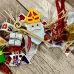 Vrolijke lintjes krans met glanskadootjes, 30cm
