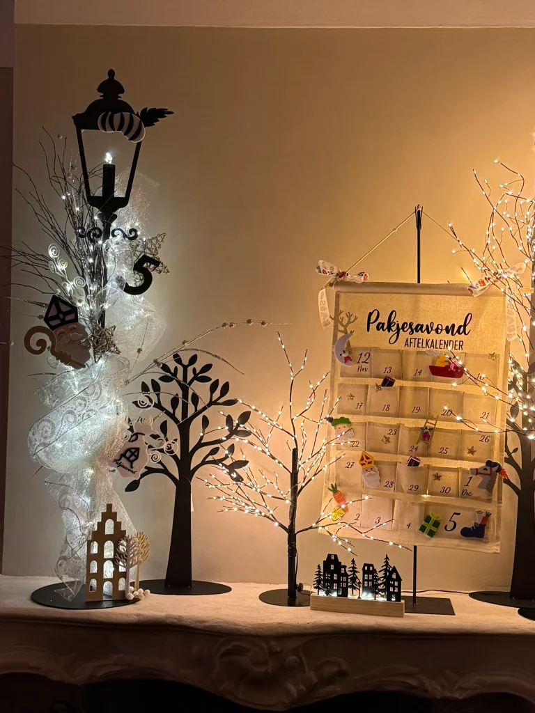 Lantaarn DIY-Pakket; Lantaarn op staaf met Sinterklaas decoratie, 85cm