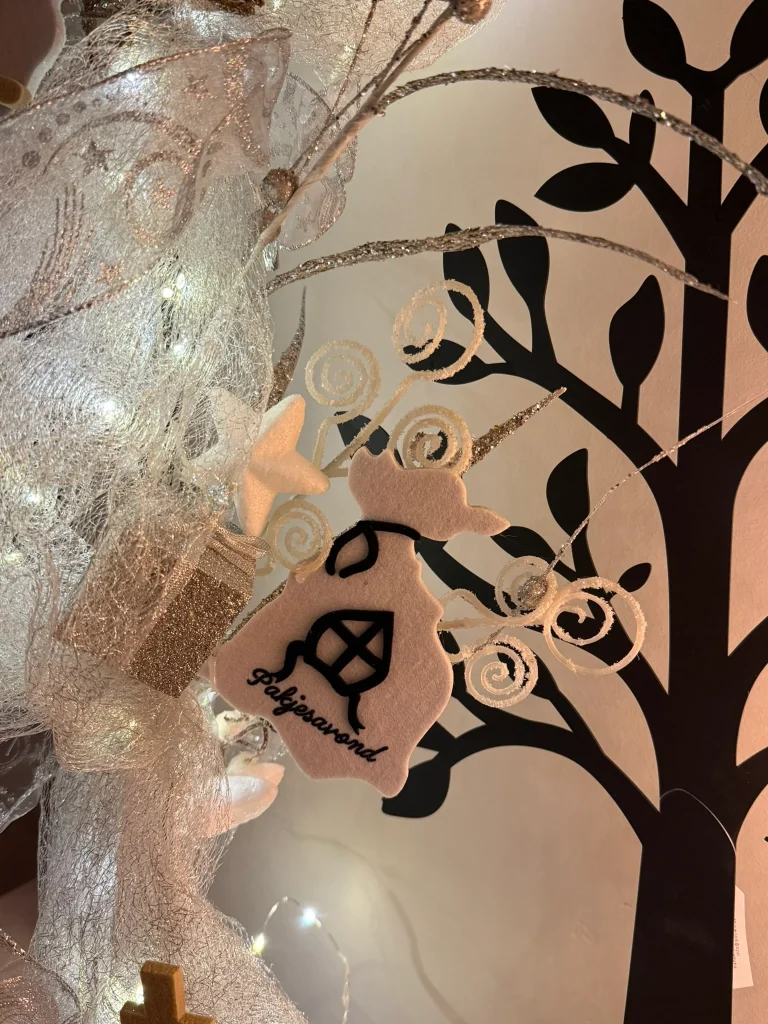 Lantaarn DIY-Pakket; Lantaarn op staaf met Sinterklaas decoratie, 85cm