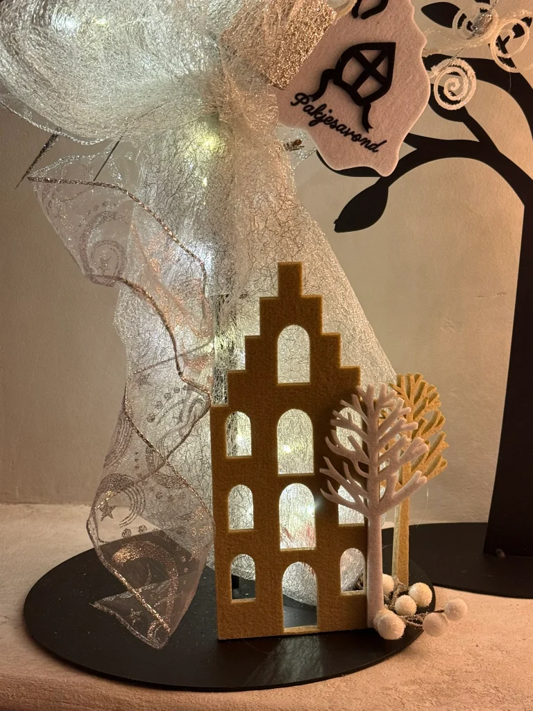 Lantaarn DIY-Pakket; Lantaarn op staaf met Sinterklaas decoratie, 85cm