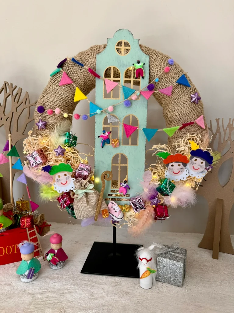 DIY-Pakket; Pieten Pakjeshuis Krans, 35cm