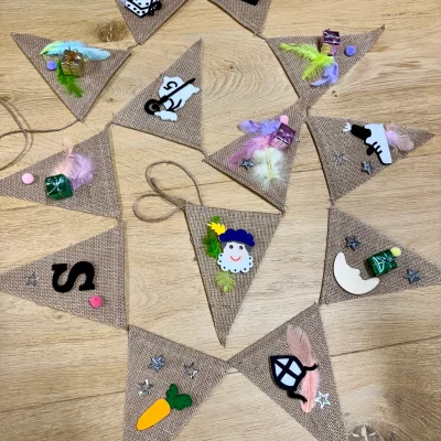 DIY-Pakketje; Jute vlaggetjes met Vilten Sinterklaasfiguurtjes en decoratiemix